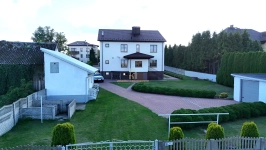 Dom na sprzedaż – Tokarnia, gmina Chęciny | 230 m² | 7 pokoi | działka 4900 m²