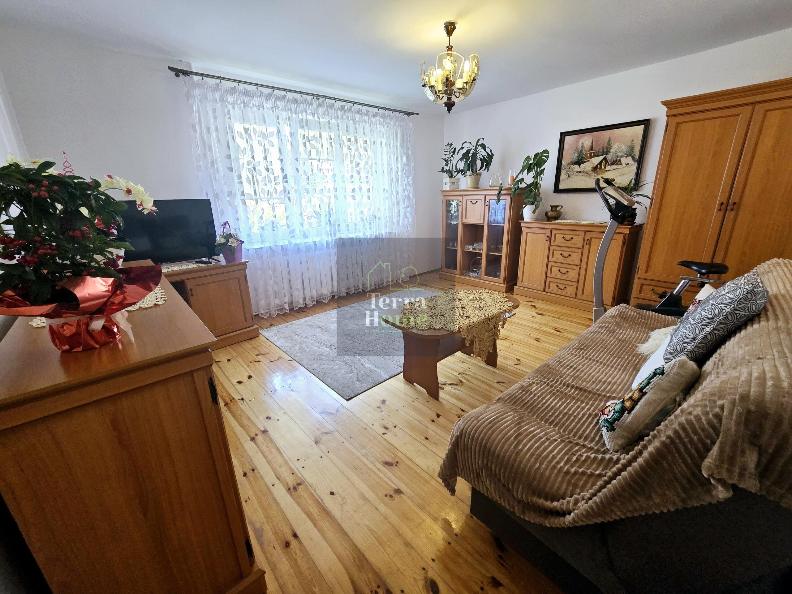 Dom Jednorodzinny z dużą działką 6900m2
