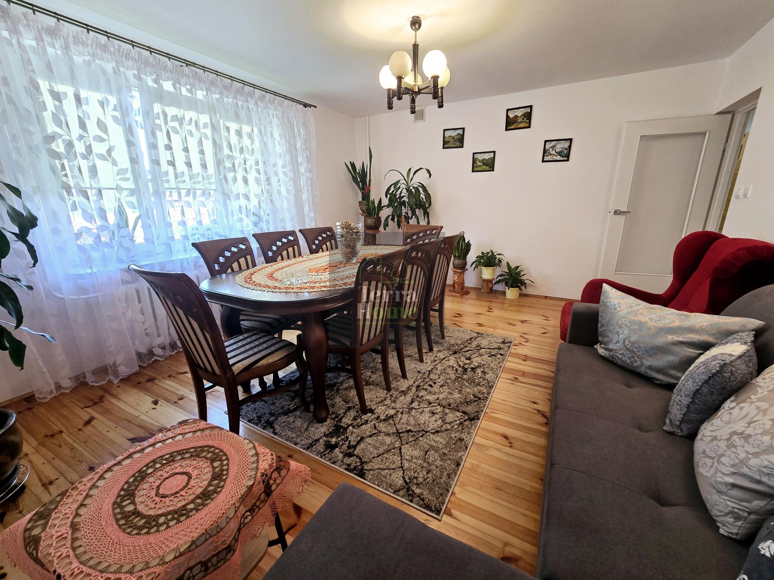 Dom Jednorodzinny z dużą działką 6900m2