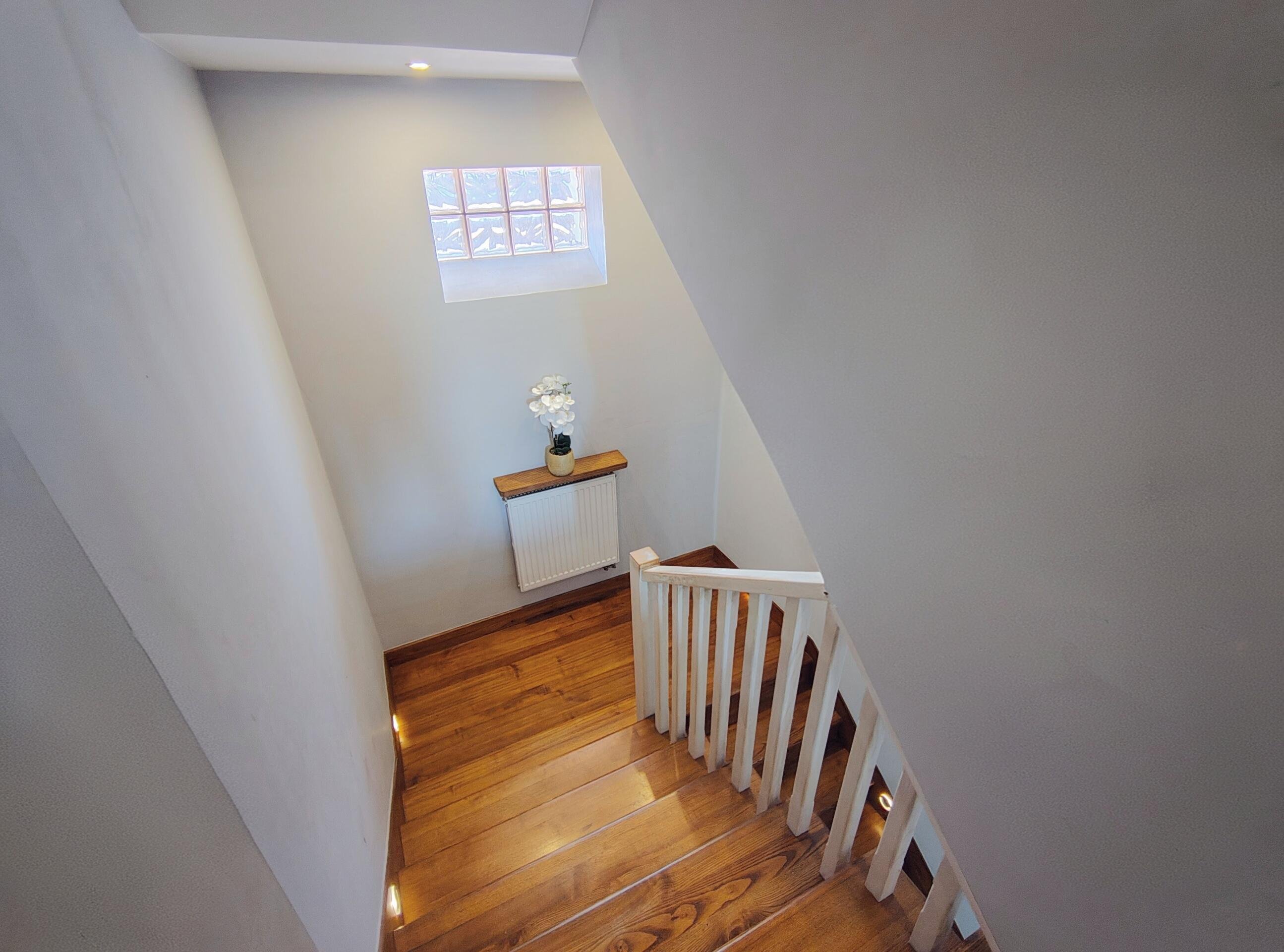 Komfortowy dom jednorodzinny 100m2 w Brzezinach k. Morawicy