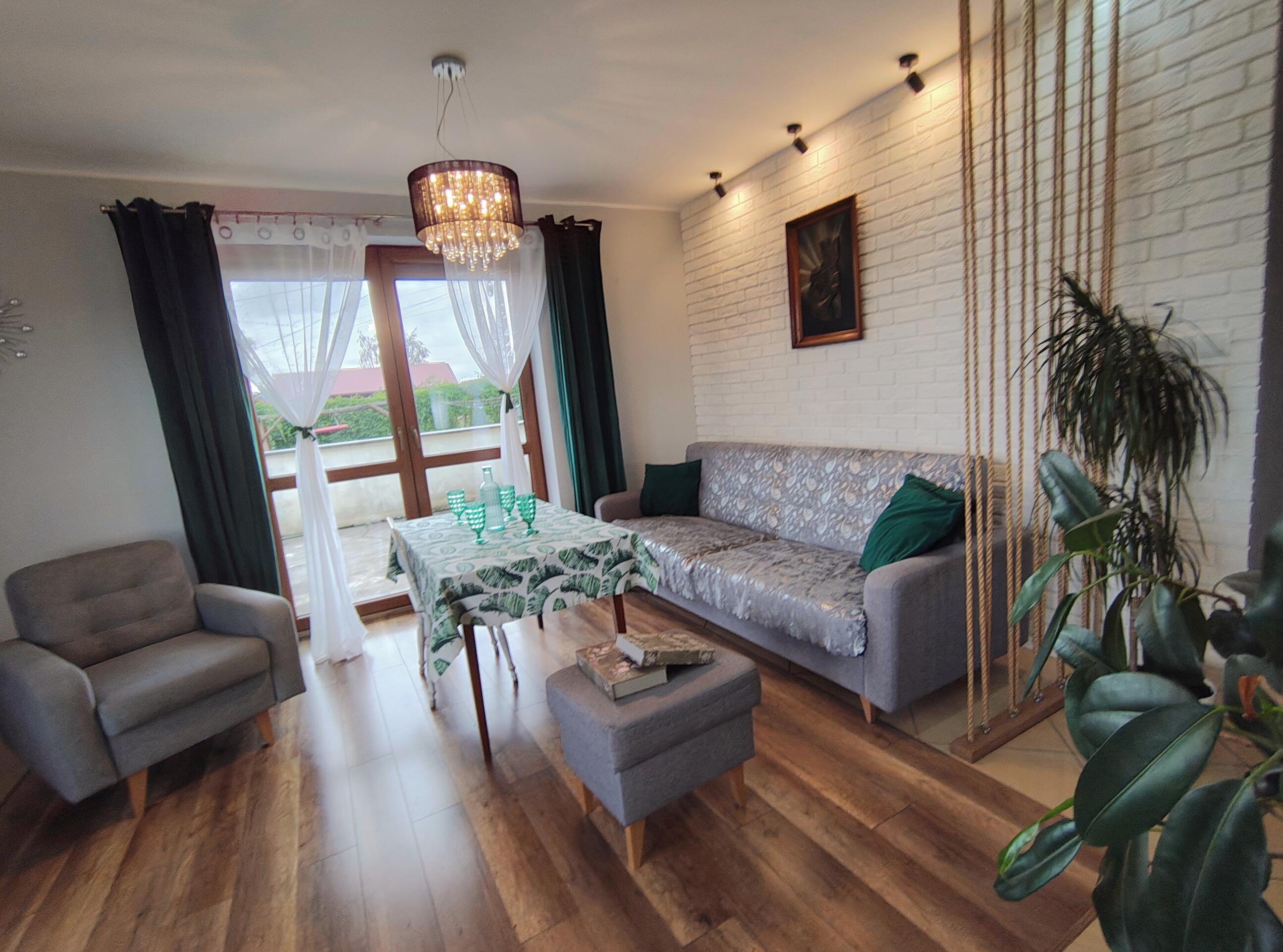 Komfortowy dom jednorodzinny 100m2 w Brzezinach k. Morawicy