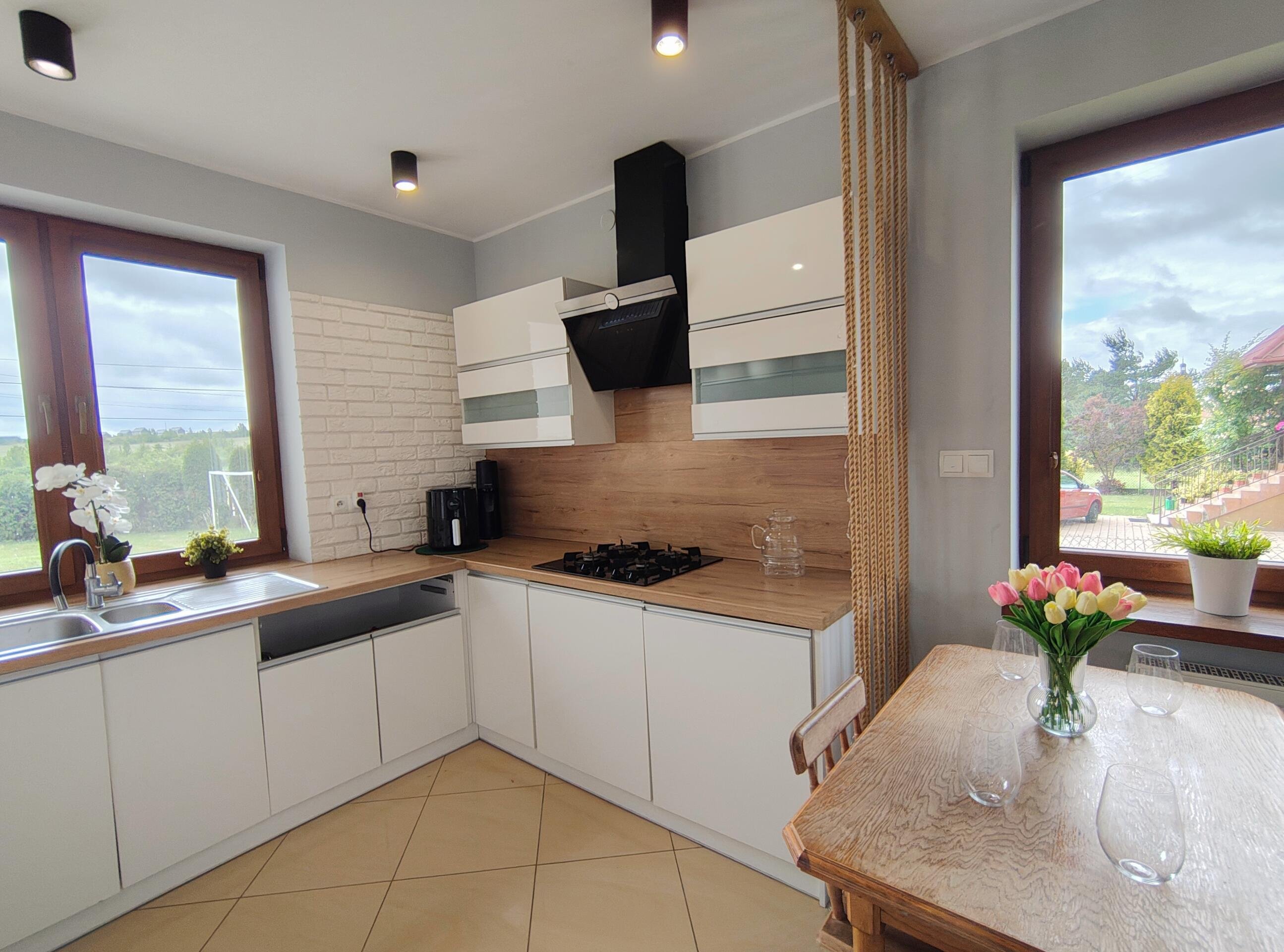 Komfortowy dom jednorodzinny 100m2 w Brzezinach k. Morawicy