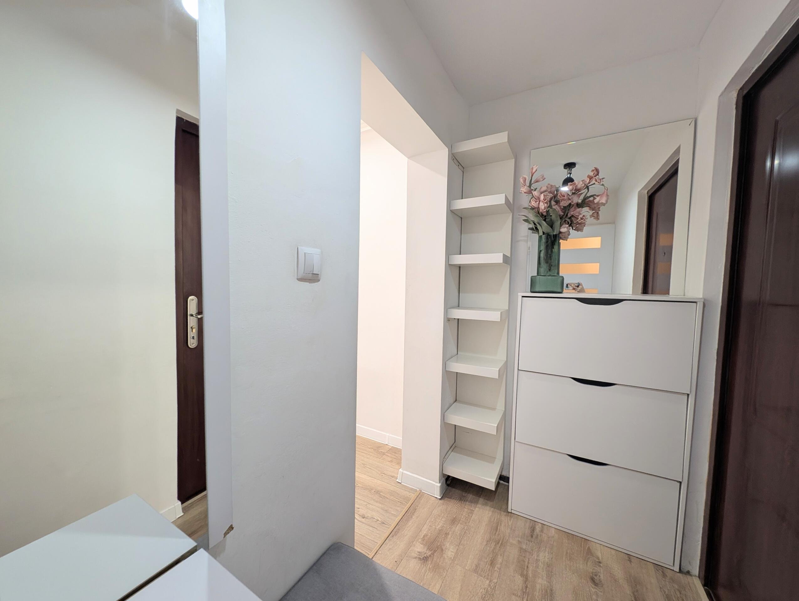 Na sprzedaż 2 pokoje do zamieszkania Kielce Grochowa 48,5m2 z balkonem