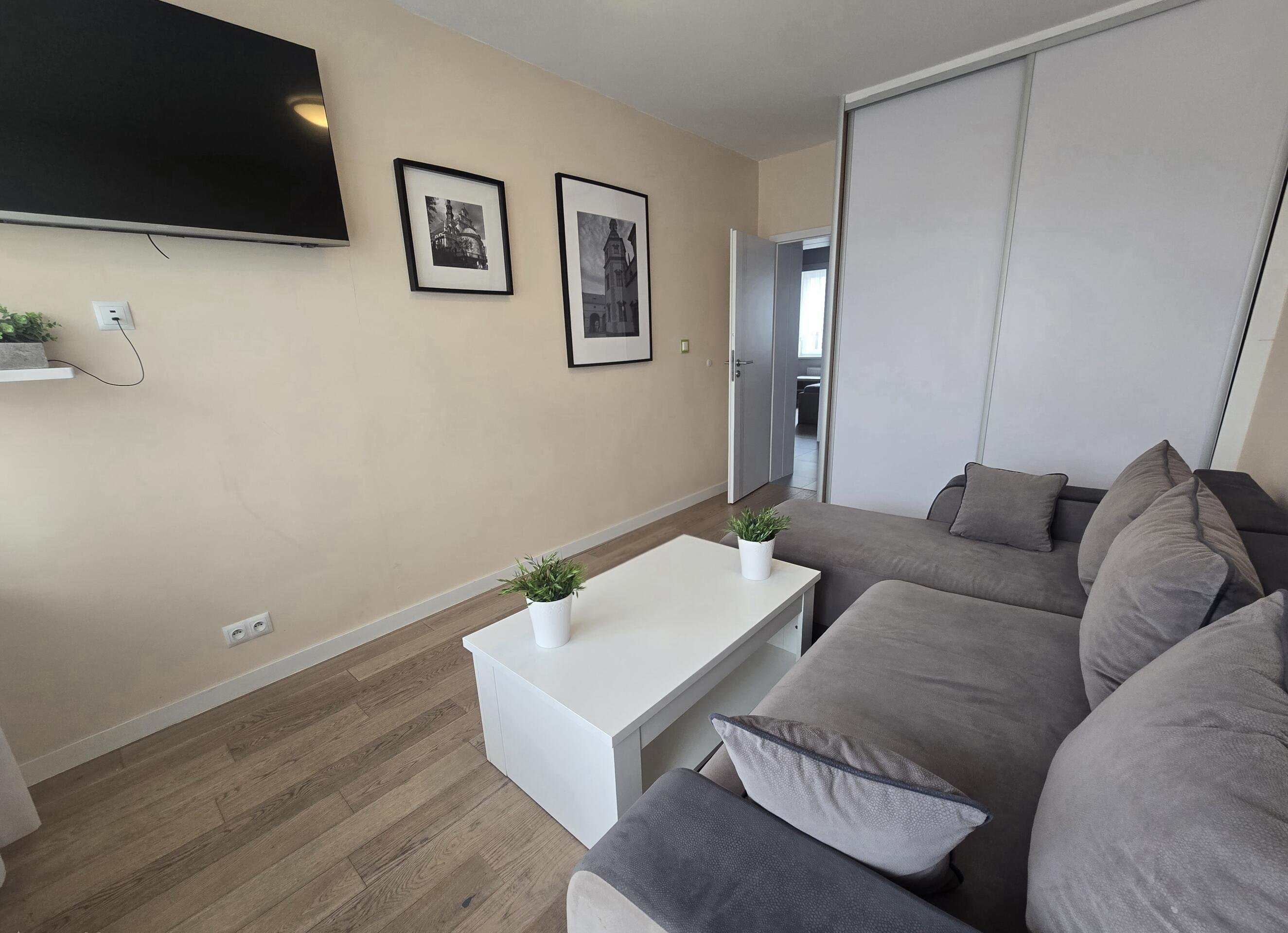 3 pokoje po generalnym remoncie | Centrum Kielc | balkon | parking