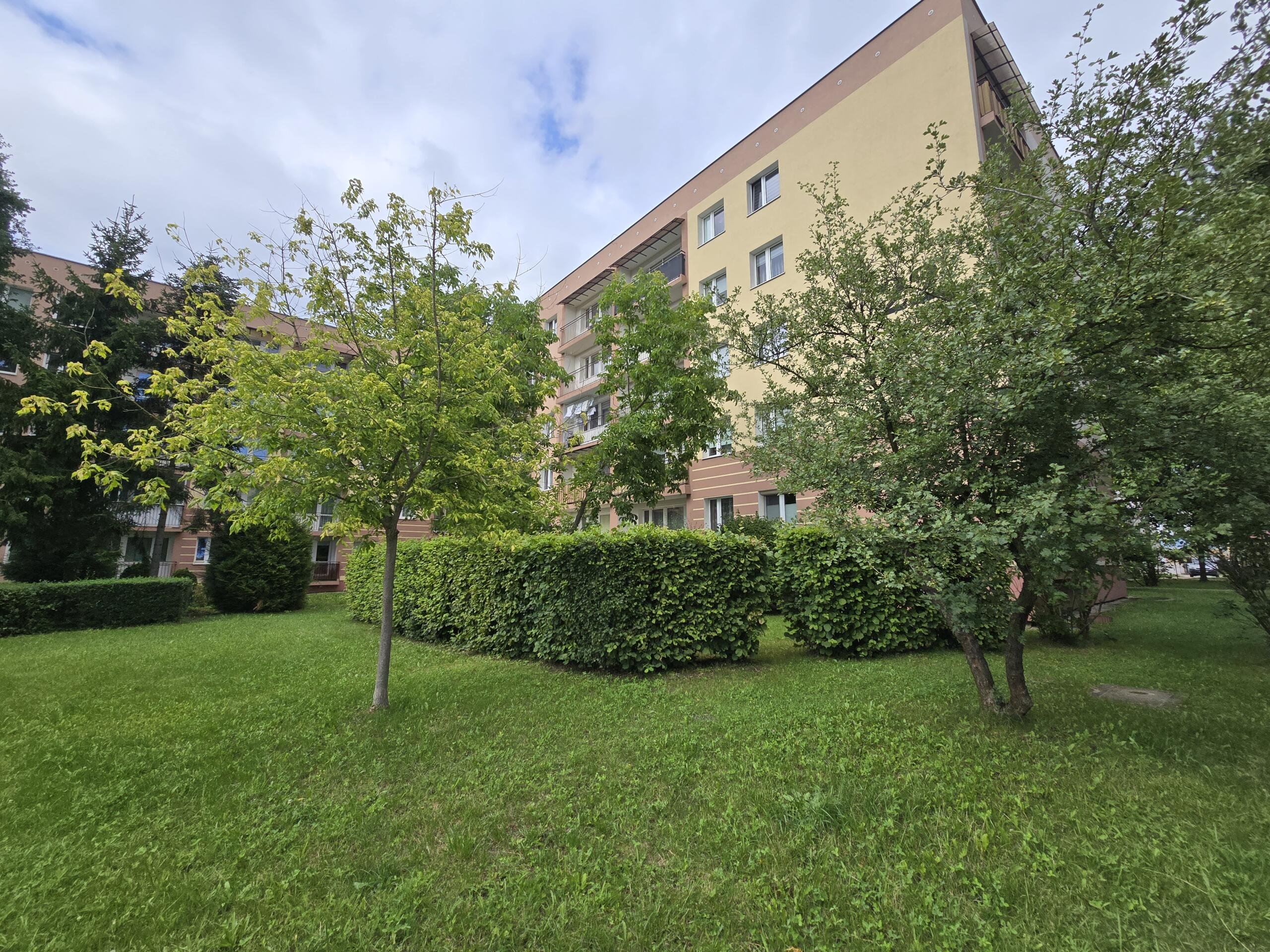 Komfortowe mieszkanie z loggią na sprzedaż – Kielce, os. Stok | 58 m²