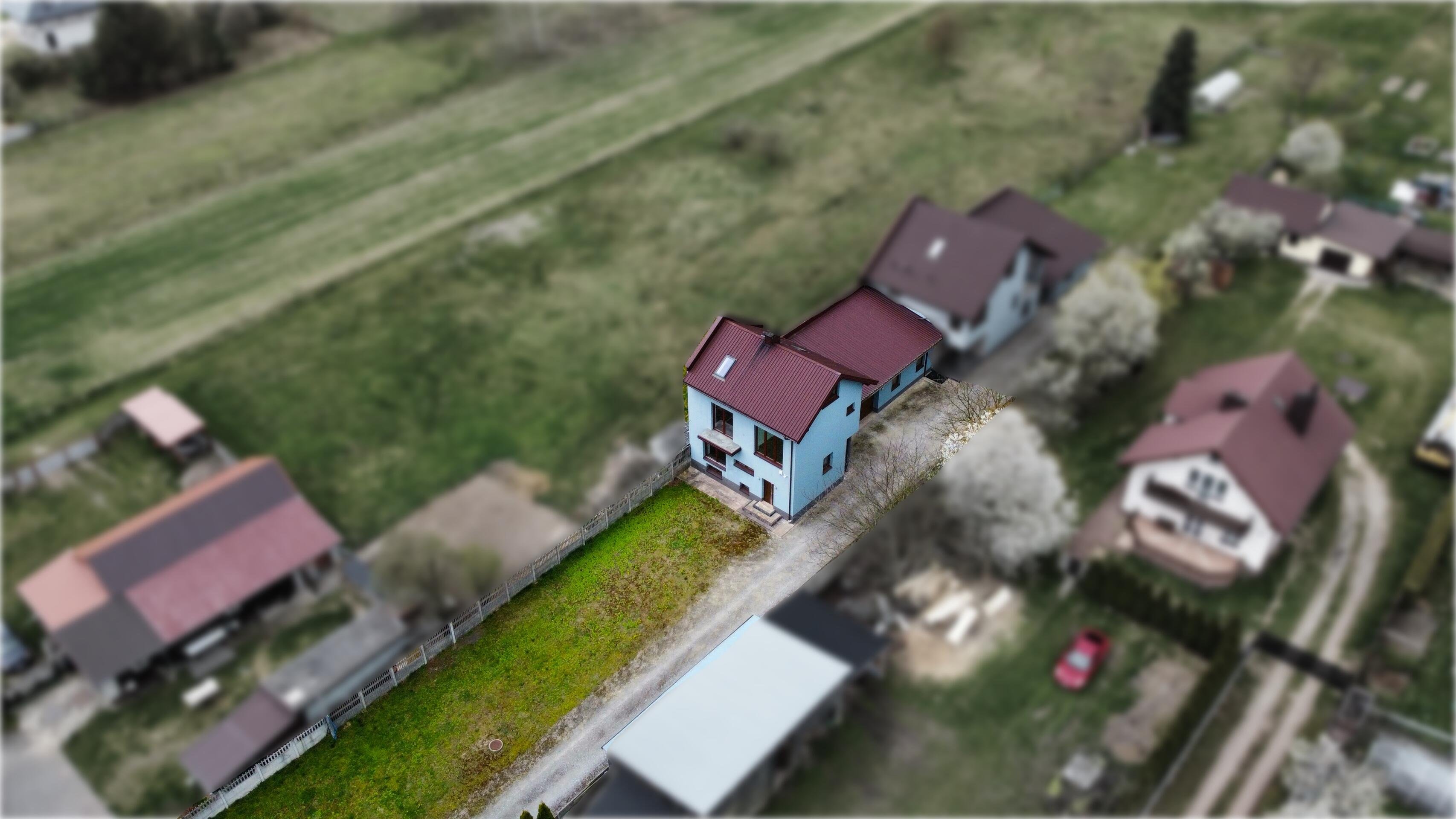 2 DOMY + ZABUDOWA GOSPODARCZA + 1,45 HA | NIESTACHÓW | BLISKO KIELC