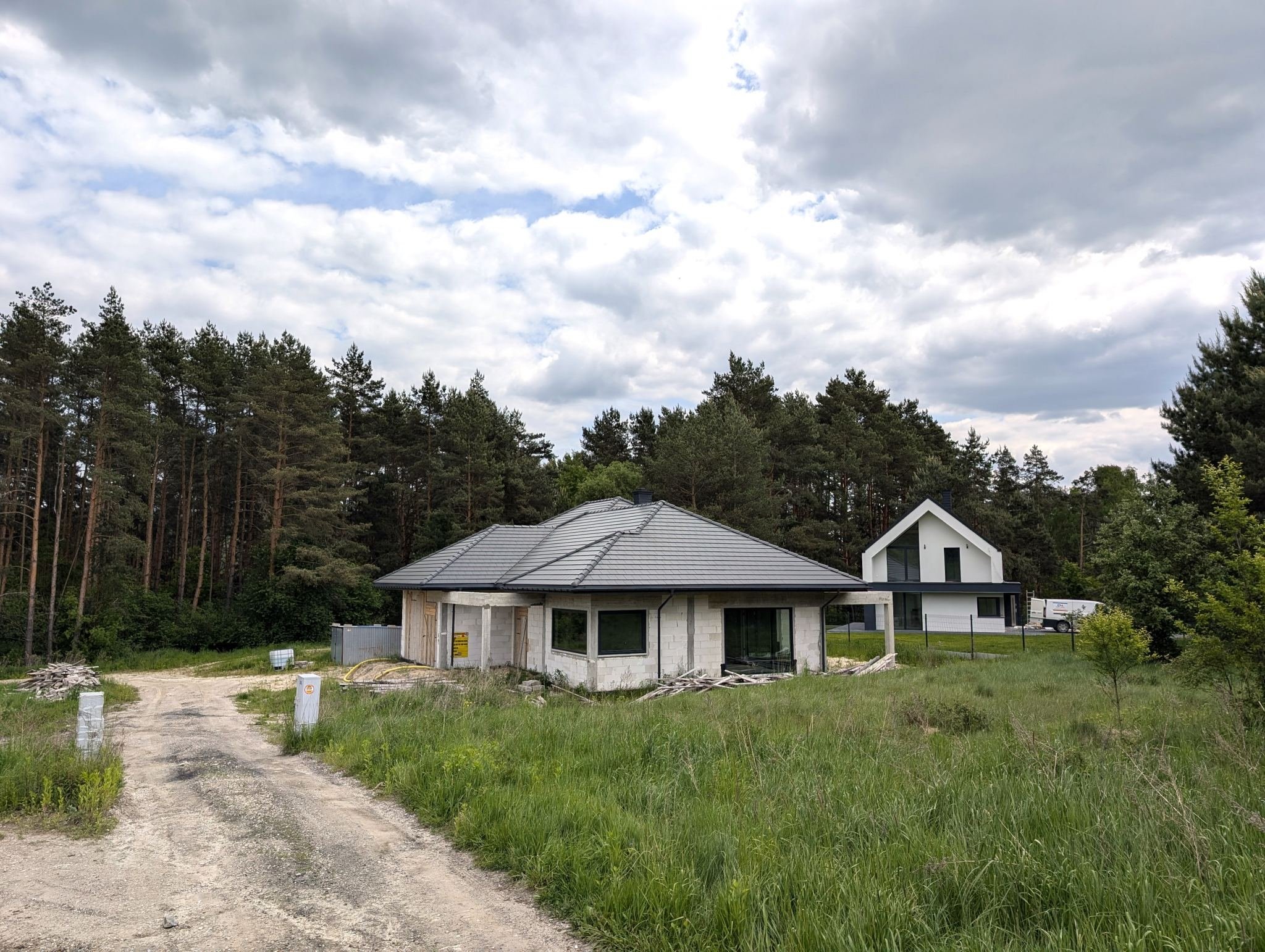 Wyjątkowy Dom Jednorodzinny w Mójczy – Bezpośrednio nad Rzeką Lubrzanką!
