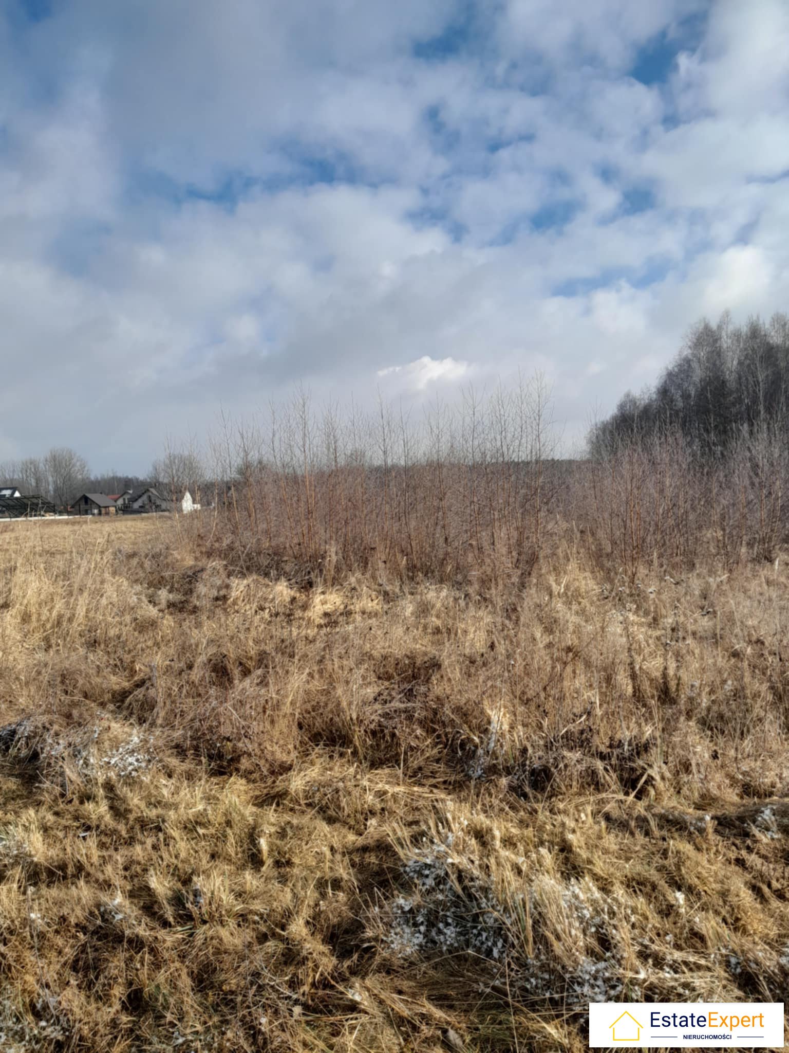 Atrakcyjna działka budowlana Podlesie niedaleko Pierzchnicy 25 km od Kielc