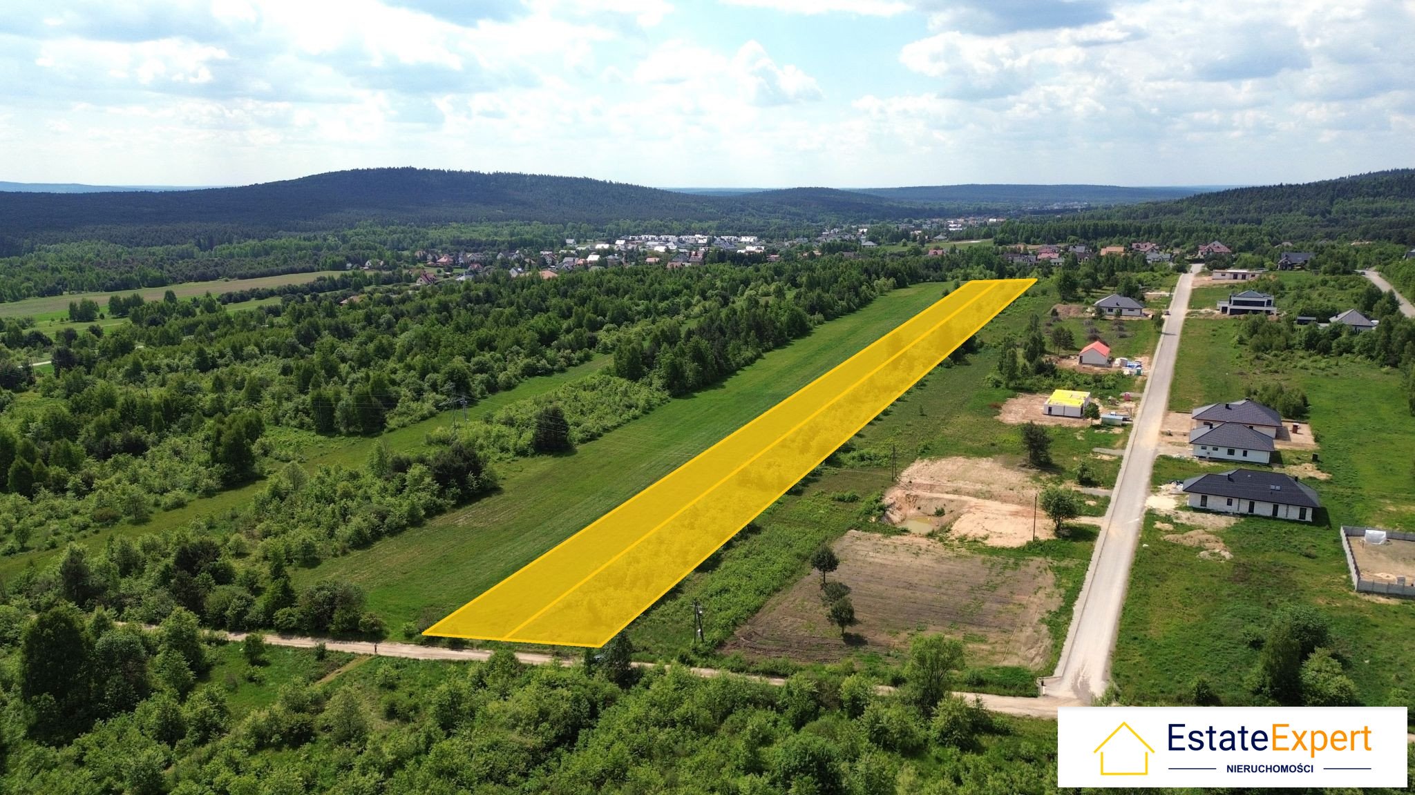działka rolno budowlana tuż przy nowo powstającym osiedlu w Niestachowie