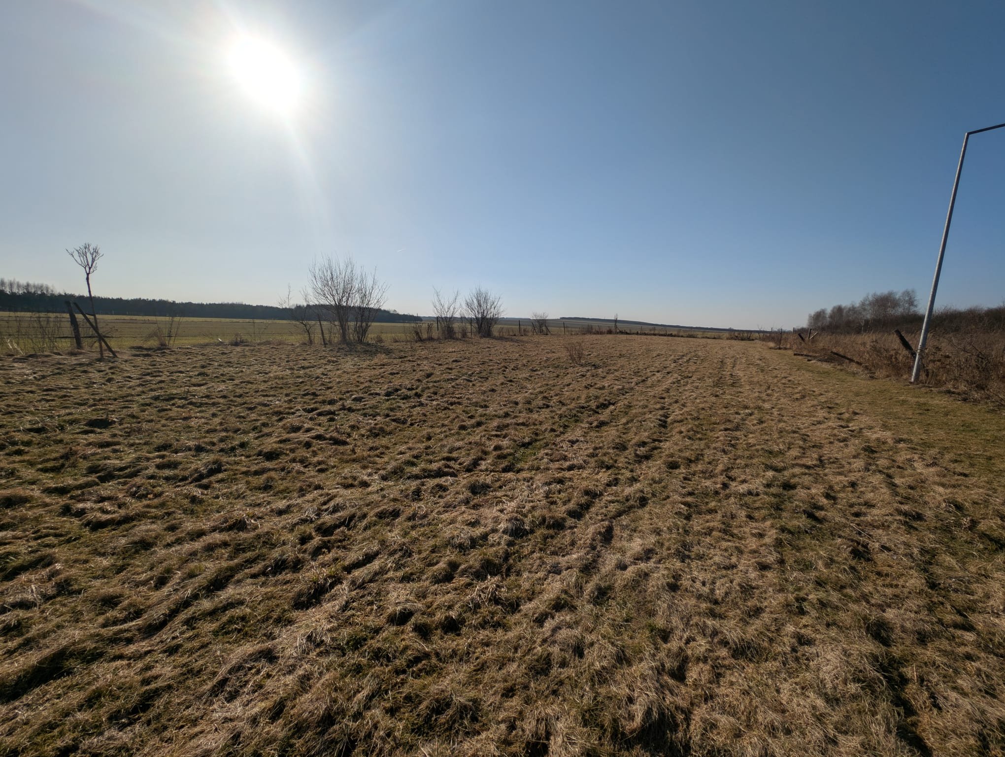 Działka  budowlana  1722 m 2, z wydanymi WZ - Jędrzejów