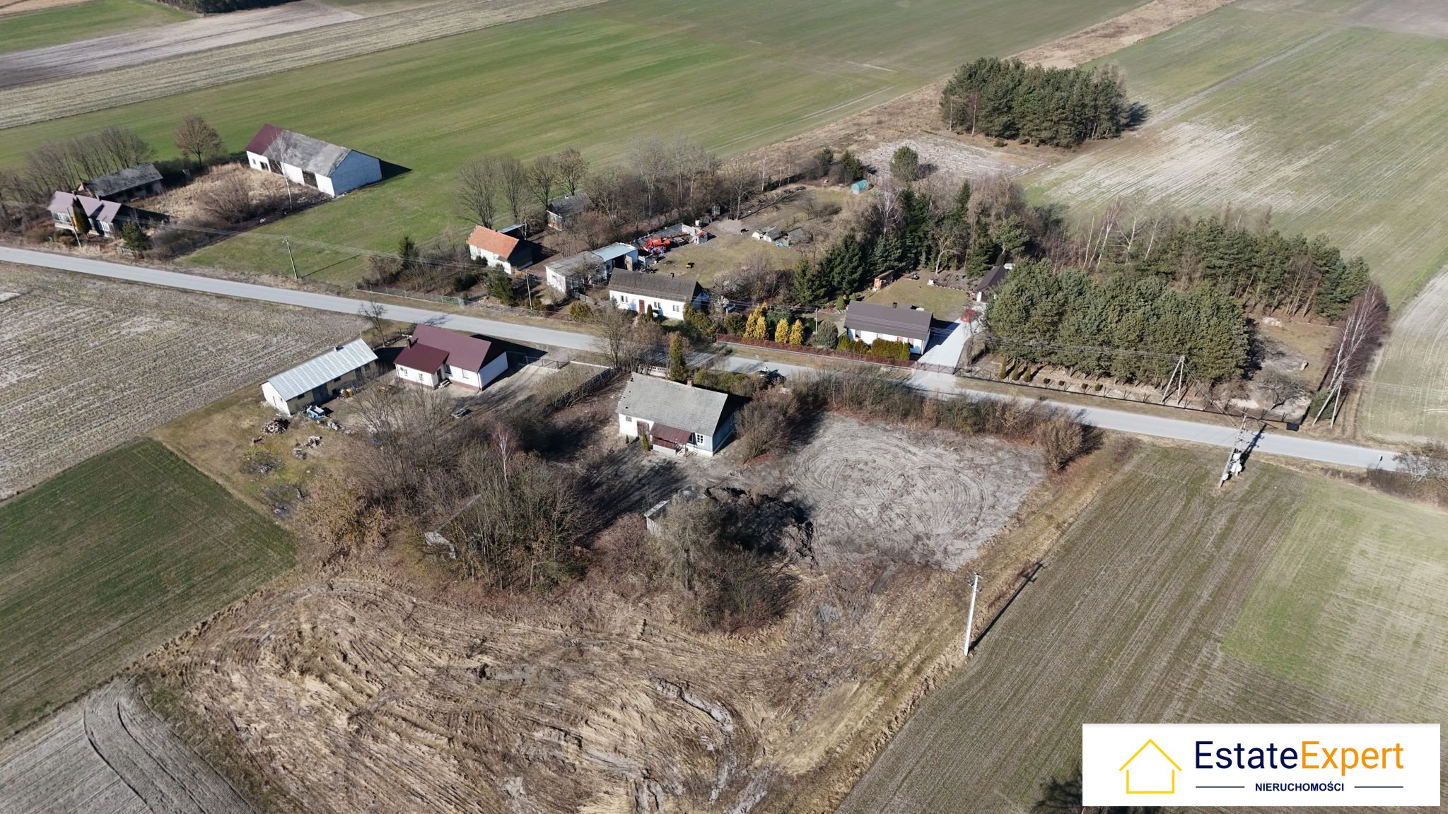 Działka budowlana zabudowana z budynkiem mieszkalnym -Raszków gm. Jędrzejów