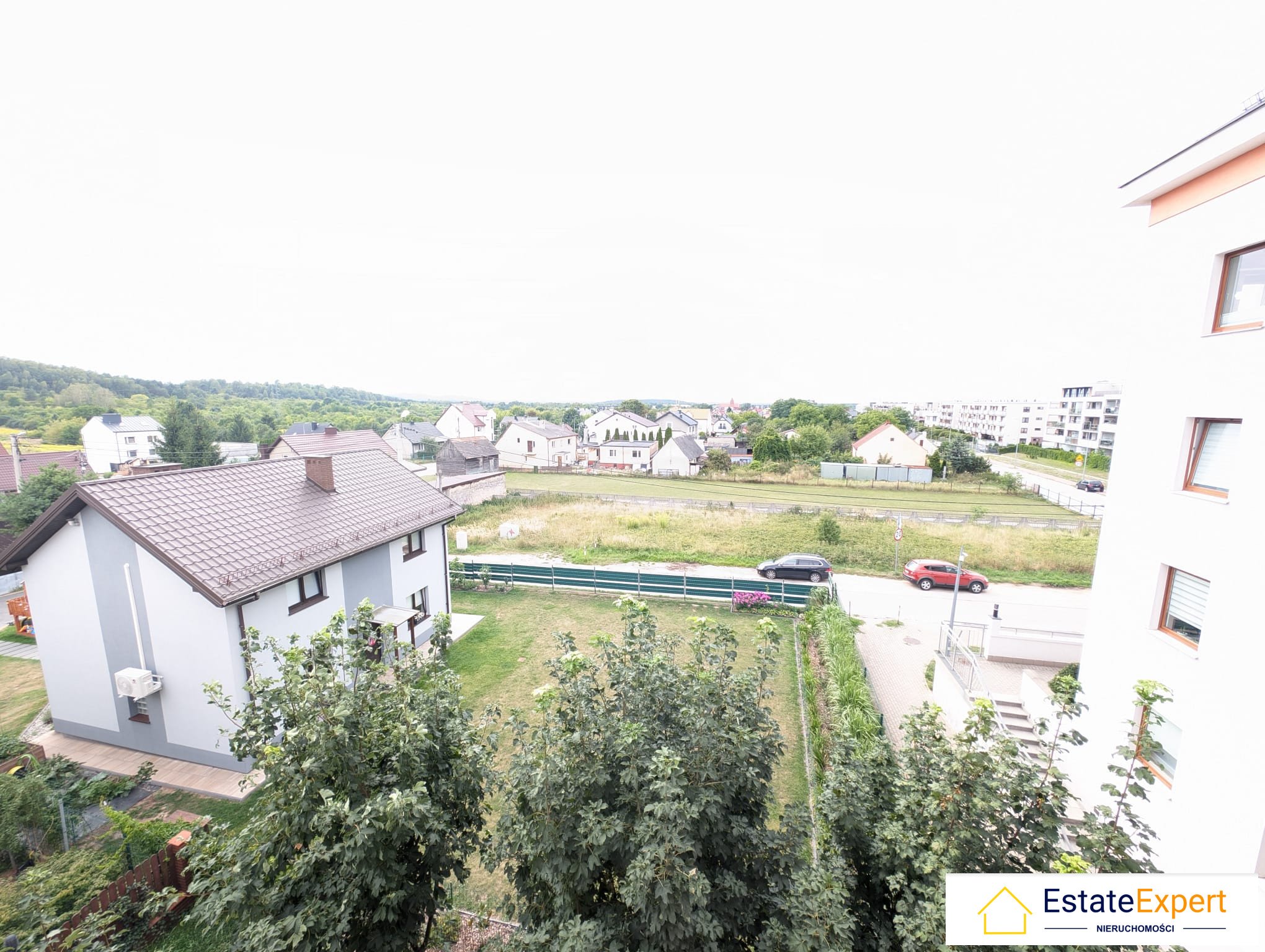 2 pokoje z duzym balkonem i klimatyzacją i widokiem na Karczówkę