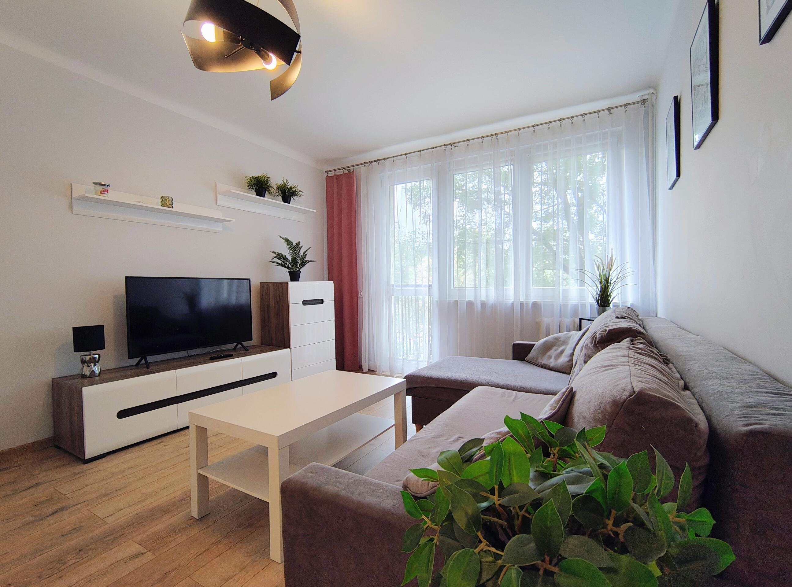 43,31 m² |PO GENERALNYM REMONCIE | W PEŁNI UMEBLOWANE | UL. WARSZAWSKA