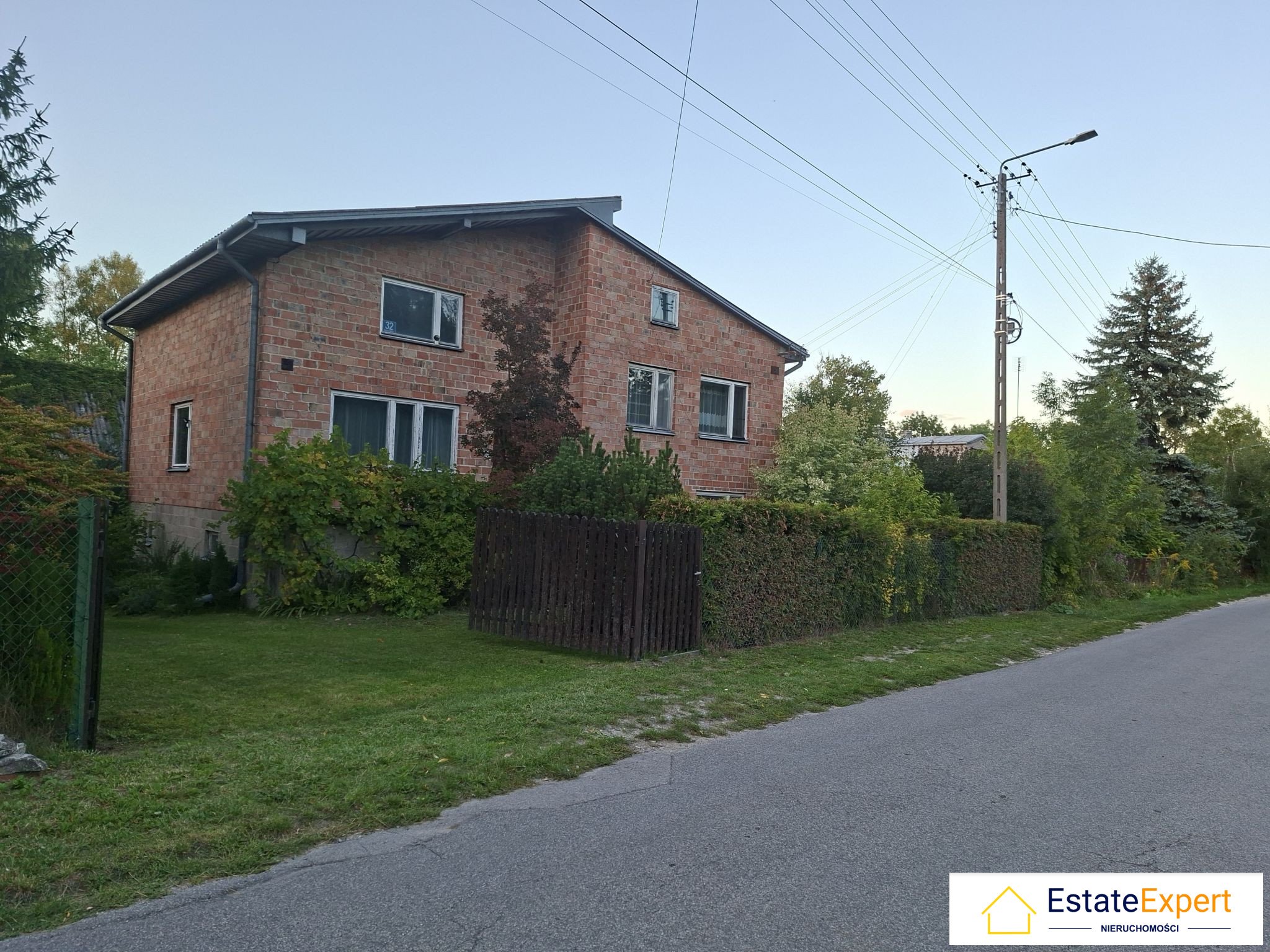 Dom z własną rzeką i sadem! 300 m² + 1800 m² działki – Świątniki, gm. Wodzisław