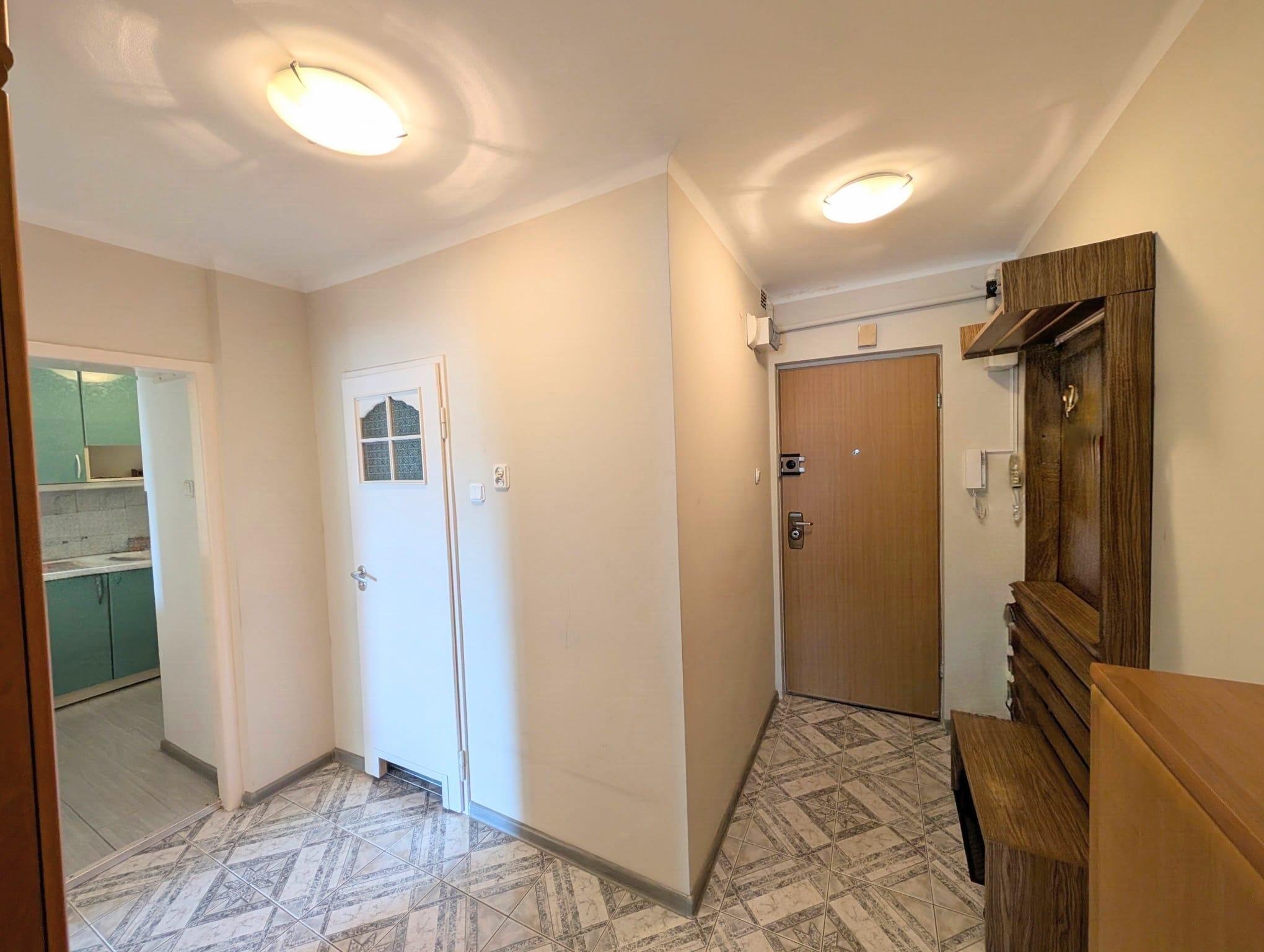 Mieszkanie na sprzedaż 2 pokoje 1 piętro balkon Ksm