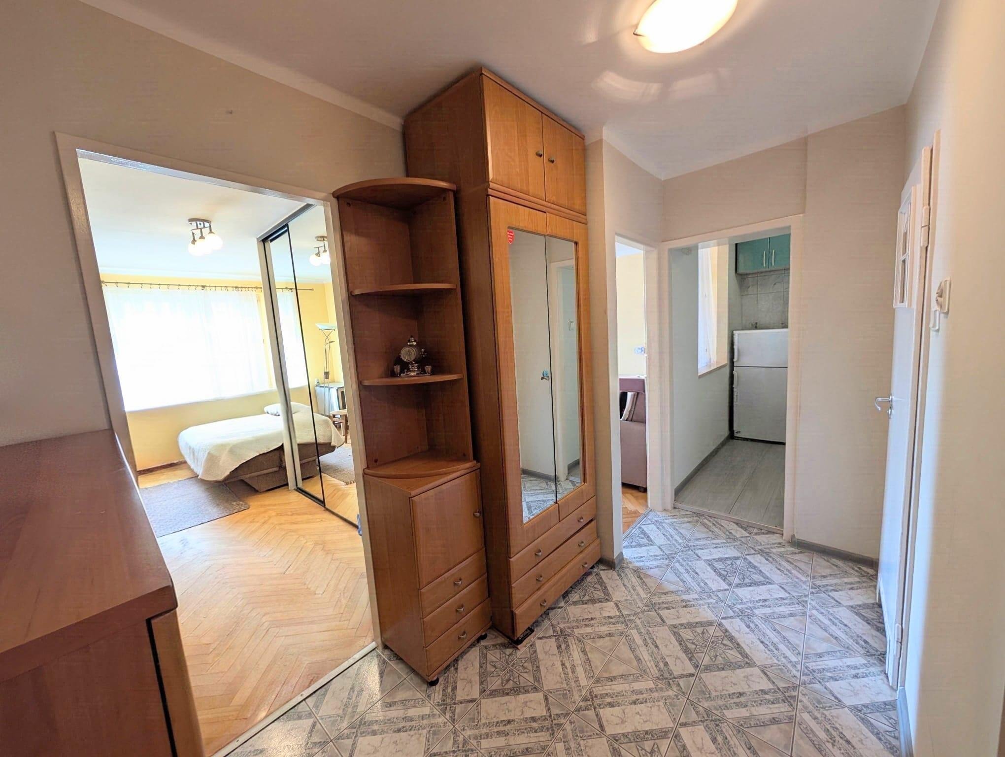 Mieszkanie na sprzedaż 2 pokoje 1 piętro balkon Ksm