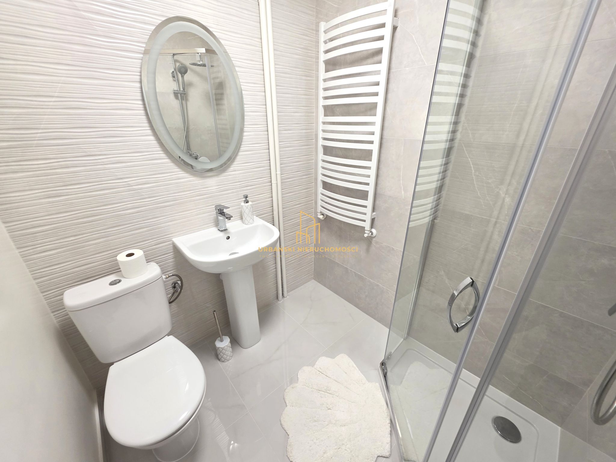 Dom na sprzedaż – Tokarnia, gmina Chęciny | 230 m² | 7 pokoi | działka 4900 m²