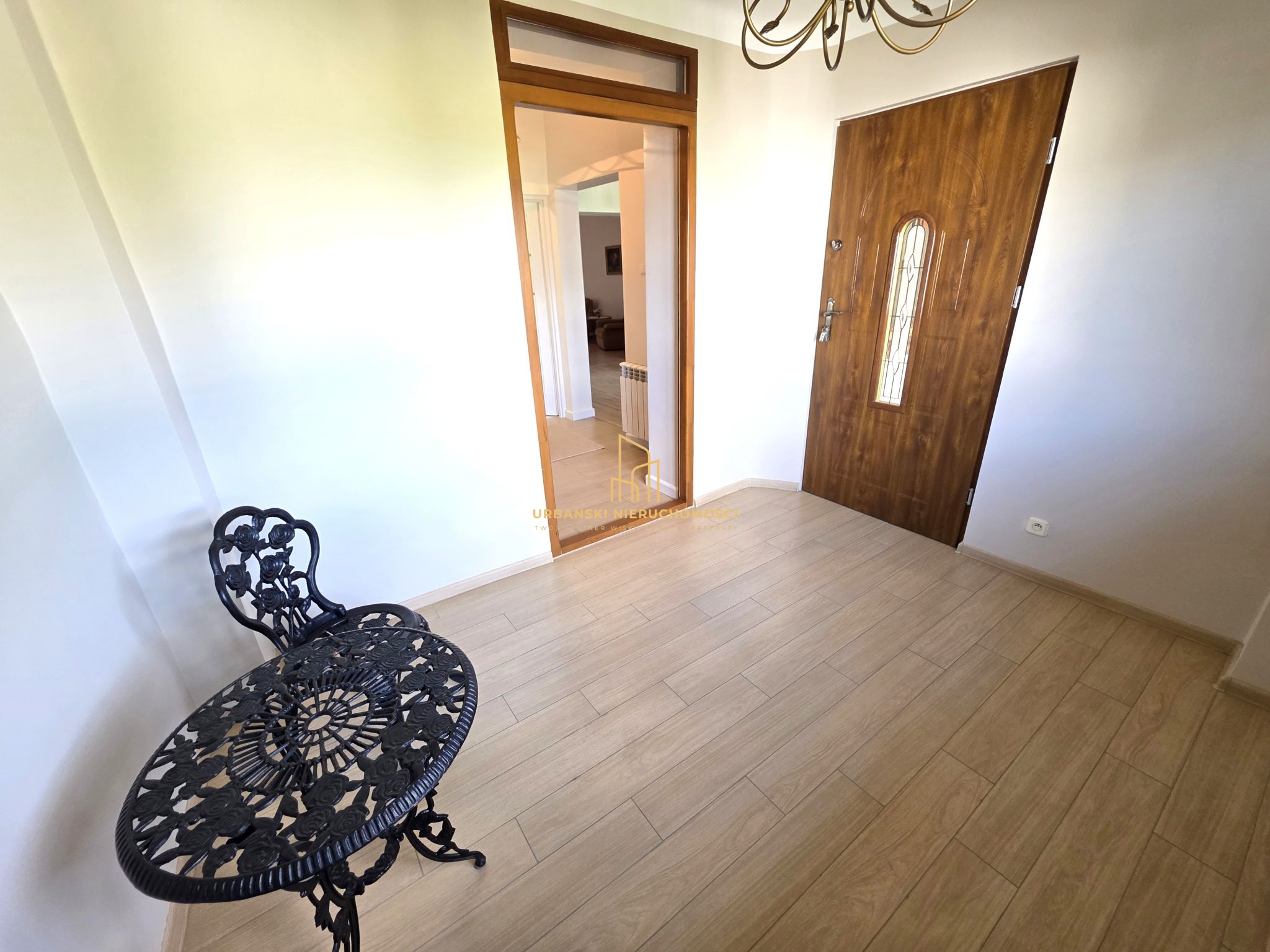 Dom na sprzedaż – Tokarnia, gmina Chęciny | 230 m² | 7 pokoi | działka 4900 m²
