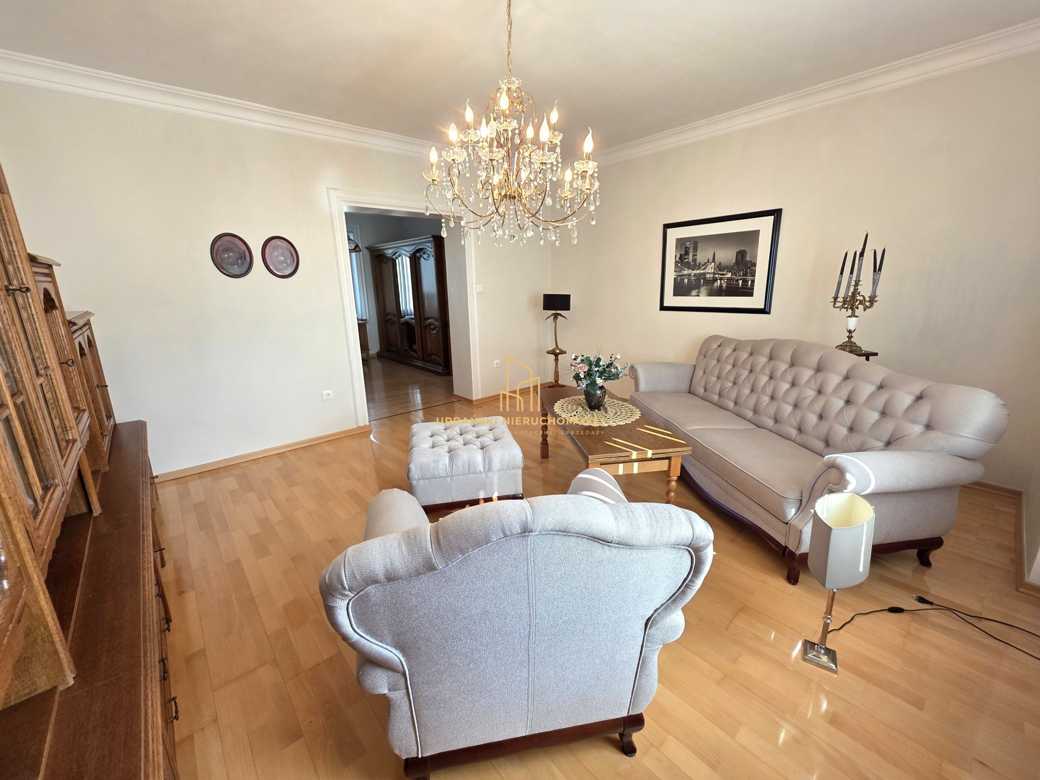 Dom na sprzedaż – Tokarnia, gmina Chęciny | 230 m² | 7 pokoi | działka 4900 m²