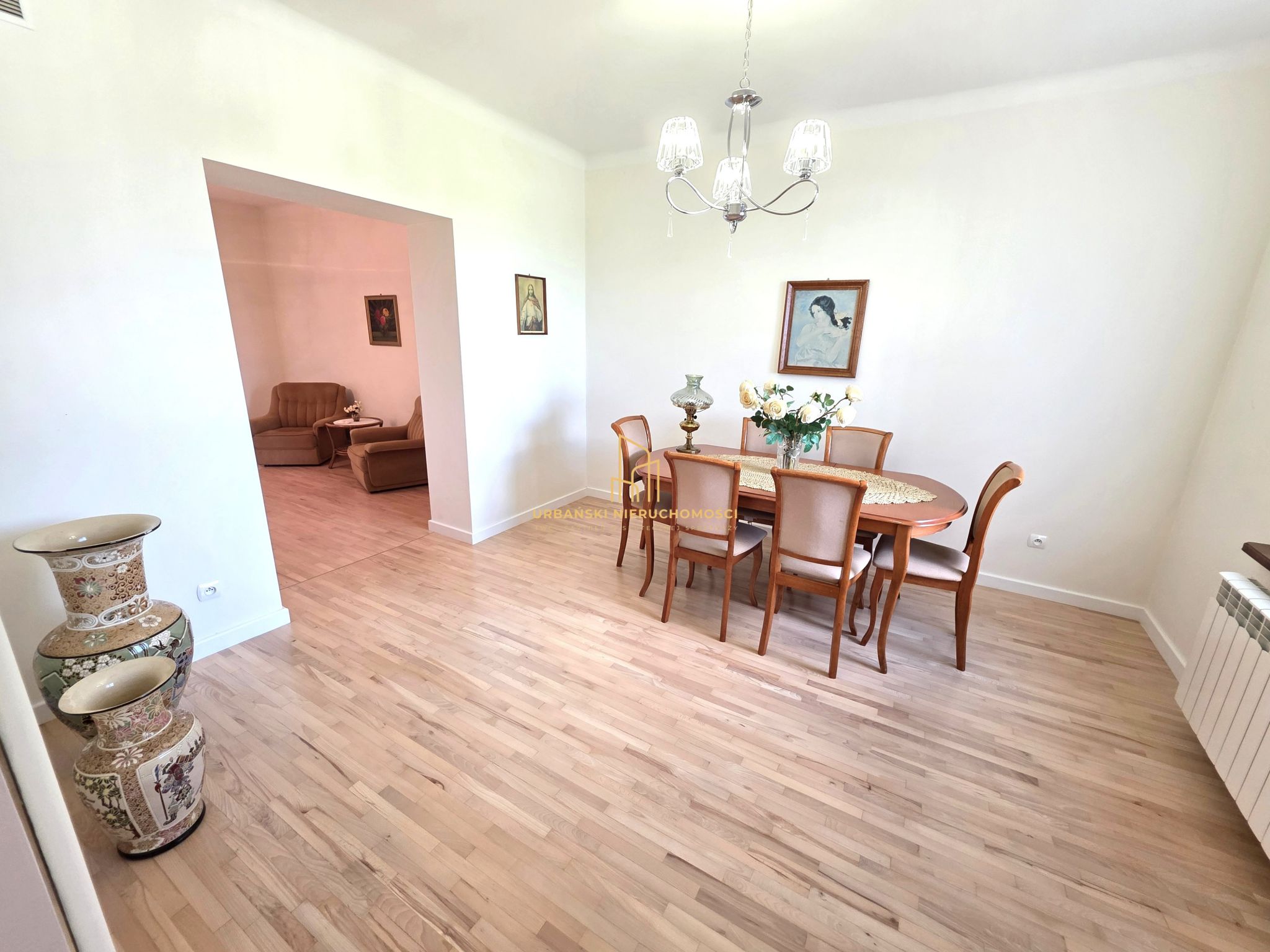 Dom na sprzedaż – Tokarnia, gmina Chęciny | 230 m² | 7 pokoi | działka 4900 m²