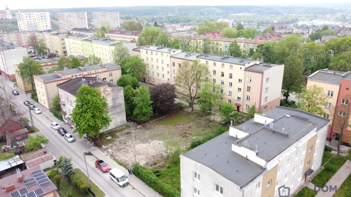 Działka inwestycyjna, Starachowice ul. Słoneczna - mieszkaniowa wielorodzinna ( WZ )