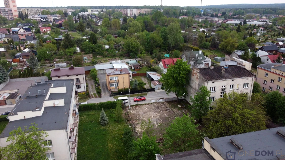 Działka inwestycyjna, Starachowice ul. Słoneczna - mieszkaniowa wielorodzinna ( WZ )
