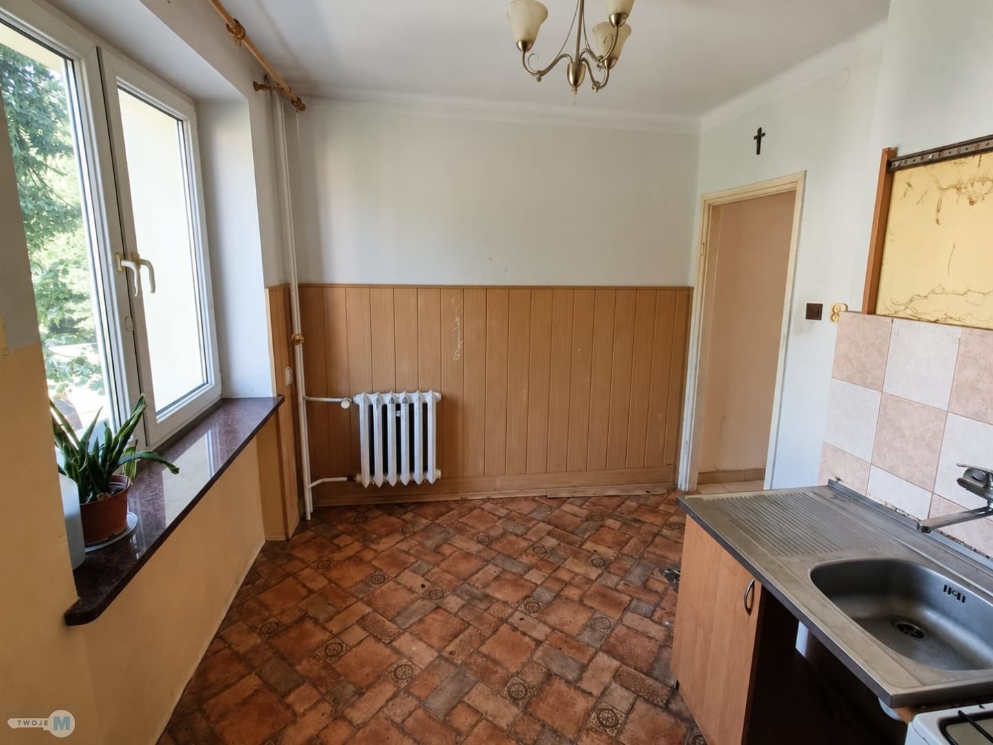 2 pokoje, 2 piętro, duży balkon, widok na skwer