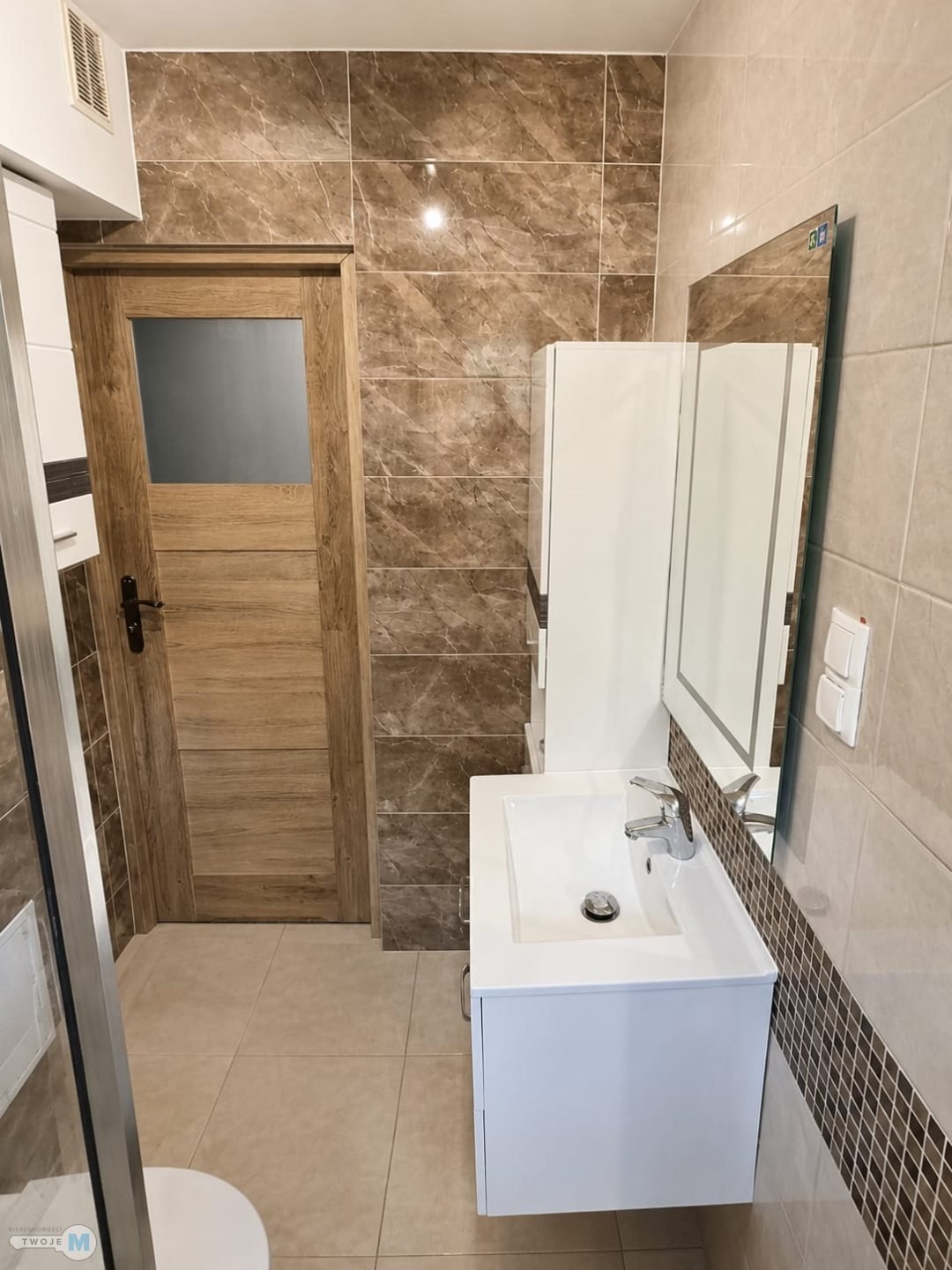 3 pokoje, 2 piętro, duży balkon, po remoncie