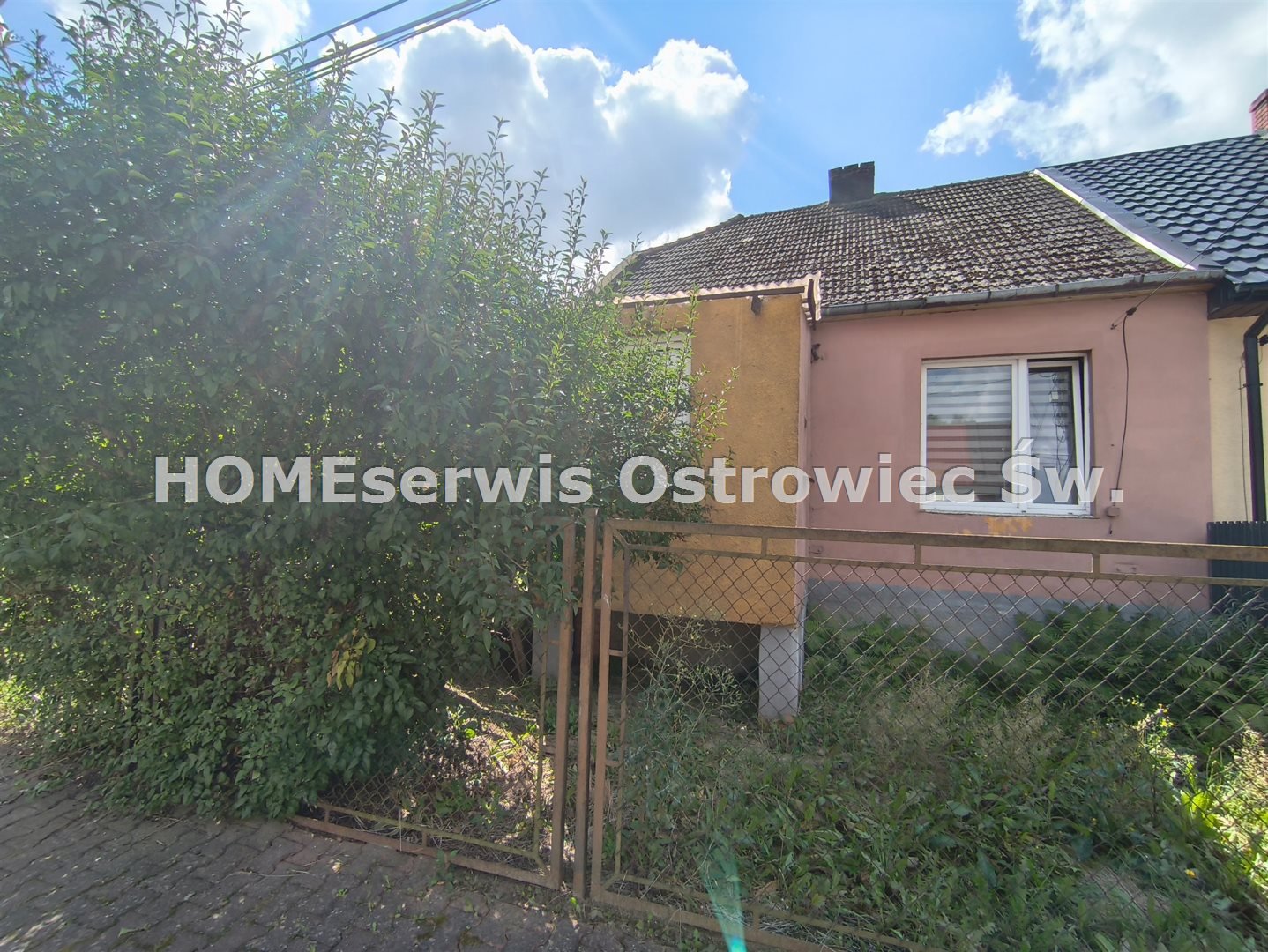 Dom na sprzedaż Ćmielów 66 m2 działka 1593 m2