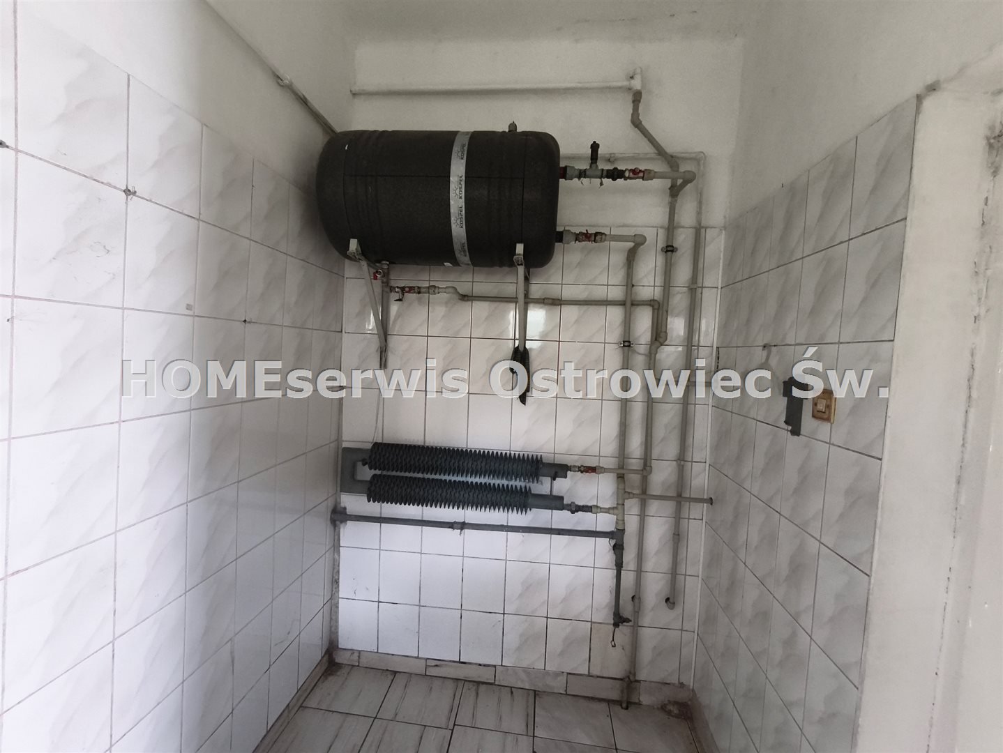 Dom na sprzedaż Ćmielów 66 m2 działka 1593 m2