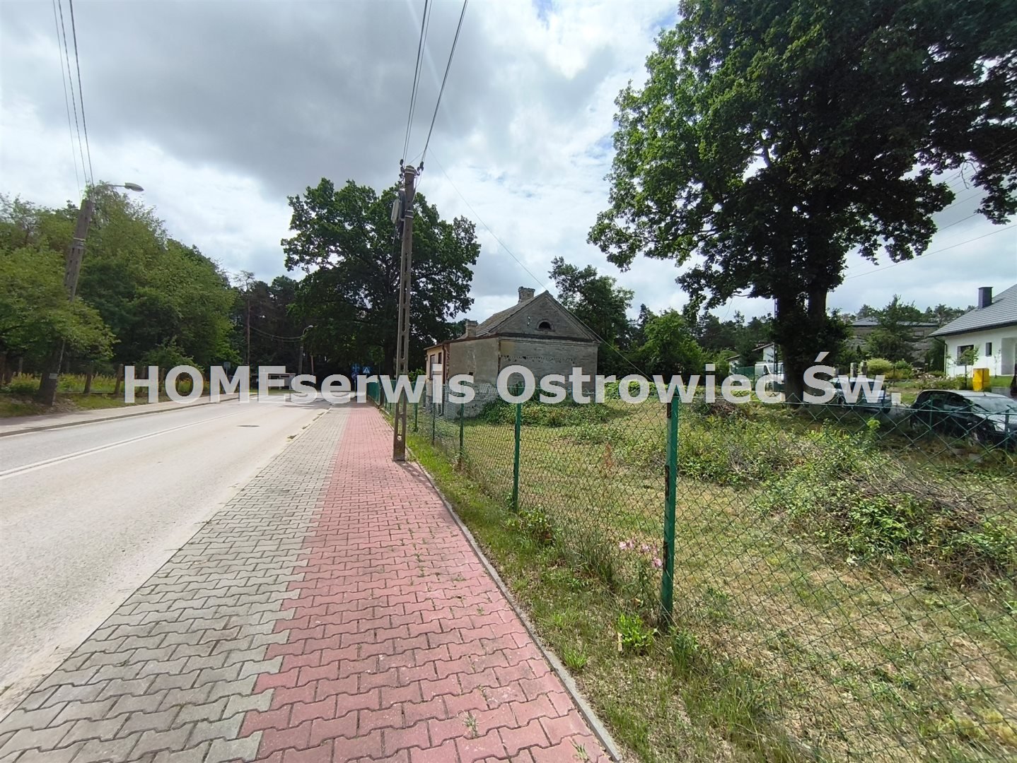 Dom 43,65 m2 na działce 607 m2 Kolonia Robotnicza.
