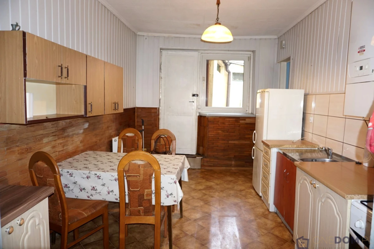 Budynek mieszkalno-usługowy, Starachowice ul.Krótka