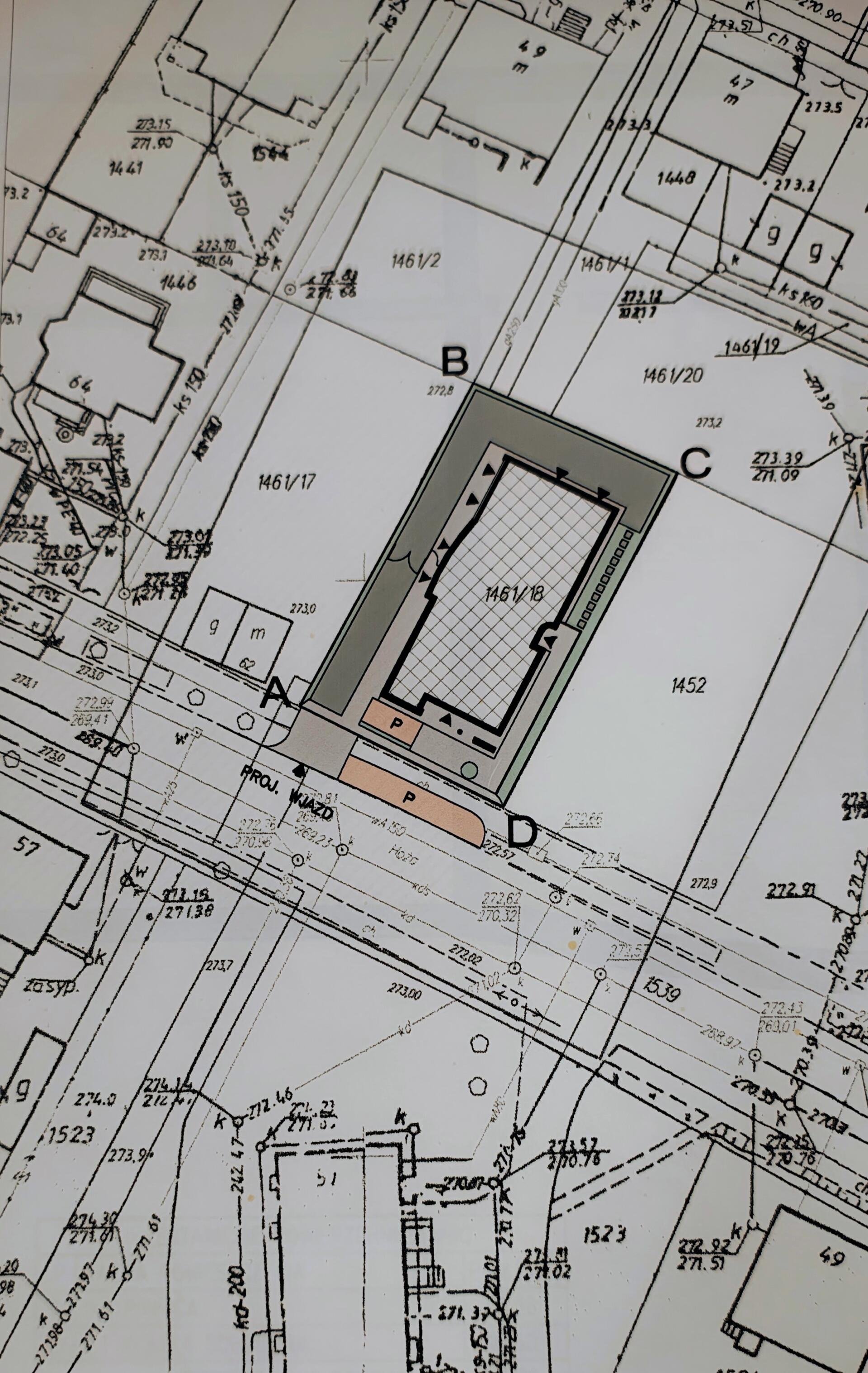 KIELCE, UL. HOŻA | 652,66m² | 3 KONDYGNACJE | WINDA | DUŻY POTENCJAŁ