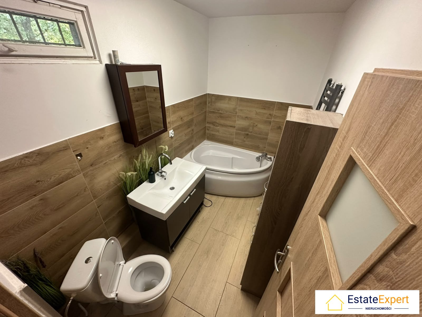 Siedlów, dom 48m2 z wyposażeniem, działka 1000m2,gotowy do zamieszkania