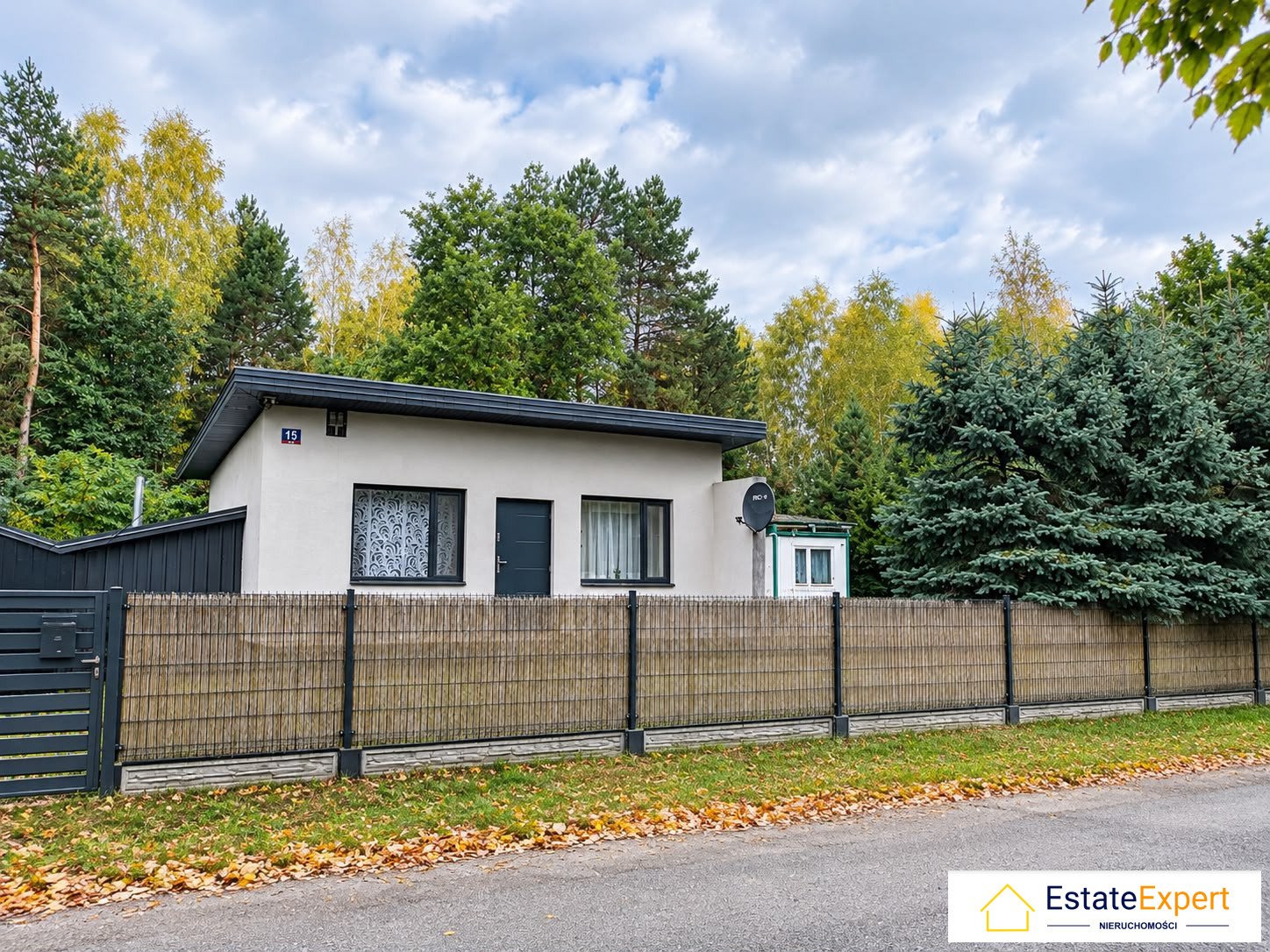 Siedlów, dom 48m2 z wyposażeniem, działka 1000m2,gotowy do zamieszkania