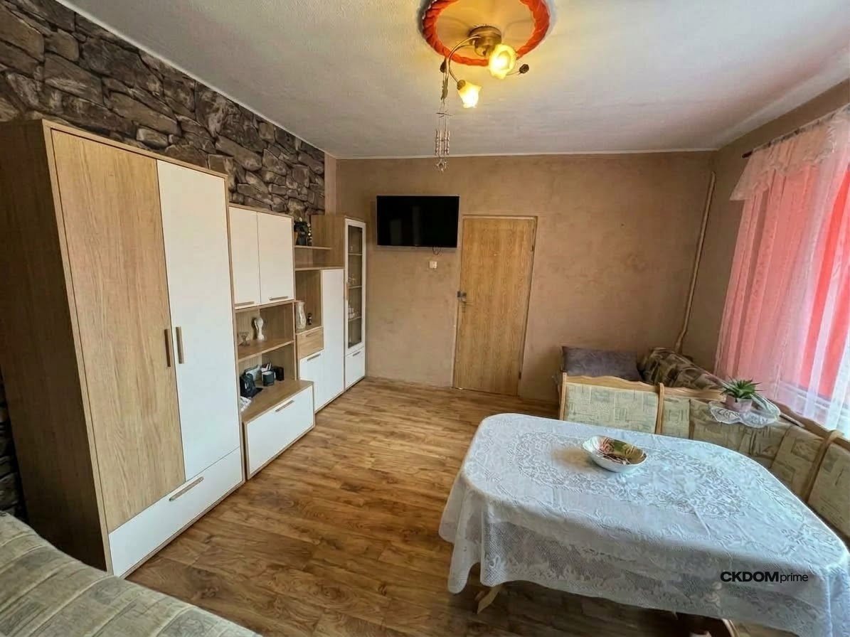 Dom z potencjałem i urokliwą działką – SKOTNIKI DUŻE 80 m²