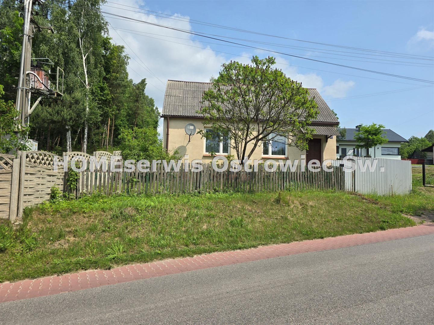 Dom 45 m2 na działce 3253 m2 Janik k/Ostrowca