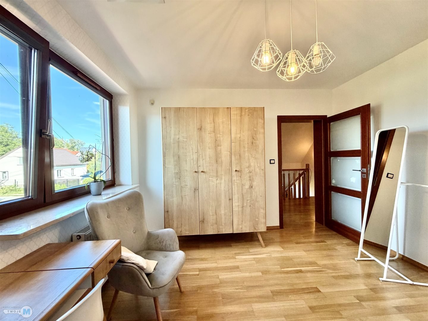 Komfortowy dom premium z fotowoltaiką i garażami