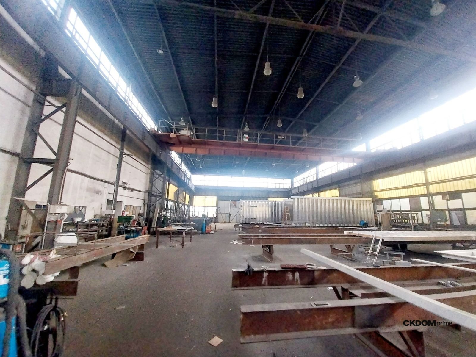 Kompleks magazynowo-biurowy 2078 m² Promnik