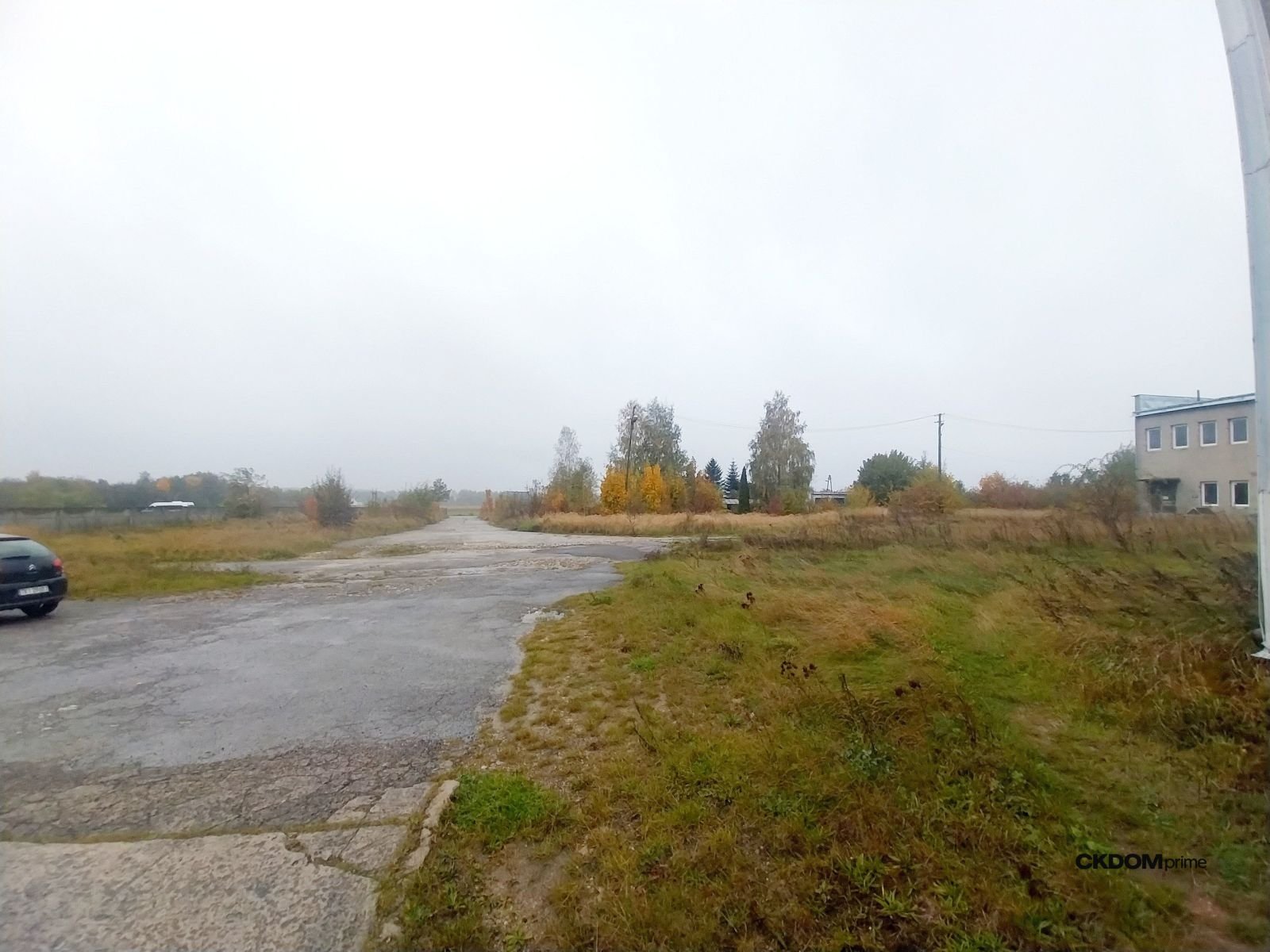 Kompleks magazynowo-biurowy 2078 m² Promnik