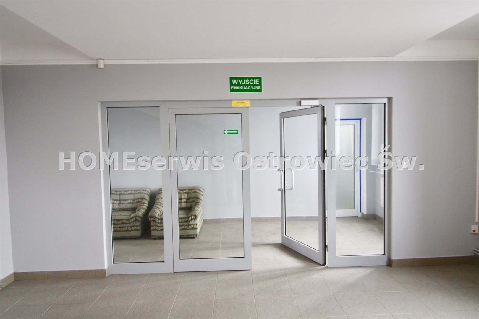 Agencja HomeSerwis prezentuje wynajem lokalu użytkowego o powierzchni 138 m2 na parterze budynku han