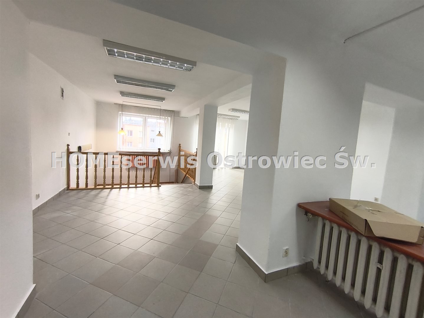 Lokal komercyjny 211 m2 Rynek 26, centrum Ostrowca